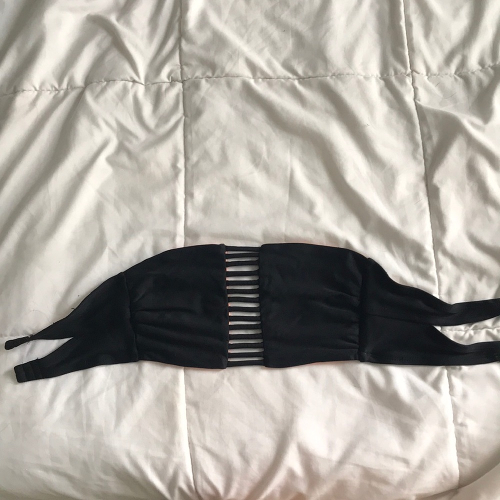 Xhiliration XS black bathing suit top barely worn